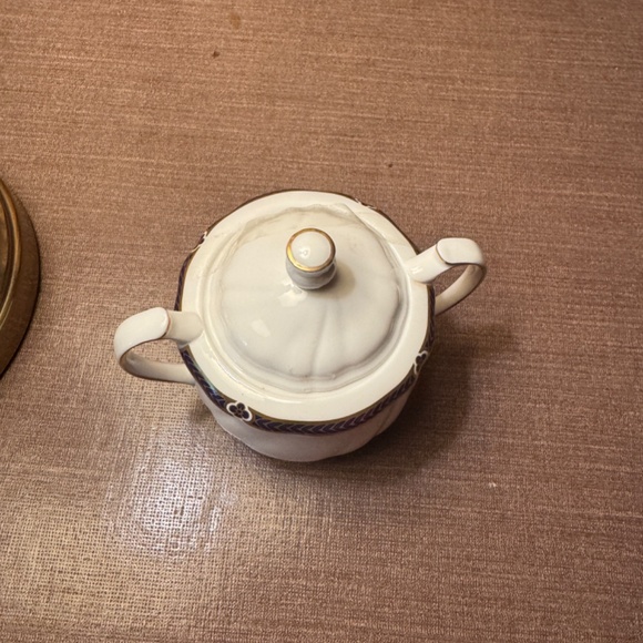 Wedgwood Royal Lapis Bone China – UNUSED – Discontinued - Picture 4 of 16